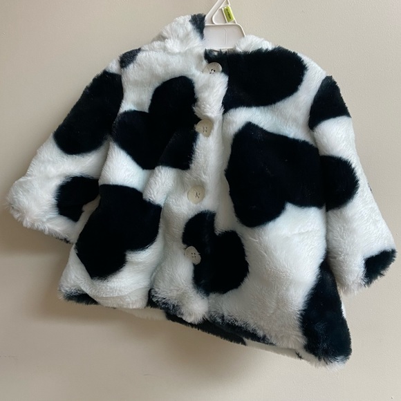 🎊HP 🎊 Girl’s Outerwear Angel White Black and Wax Faux Fur Shell - Picture 5 of 5